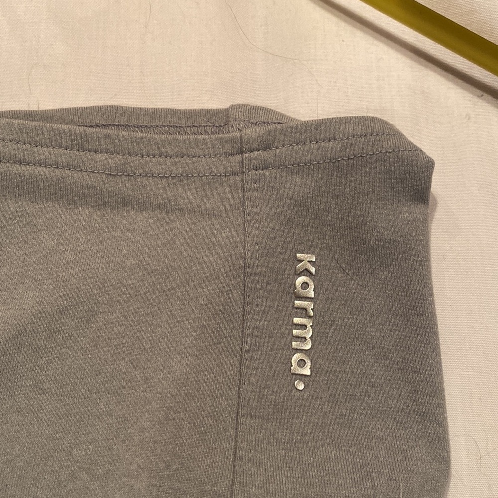 Workout Capris - Picture 4 of 9